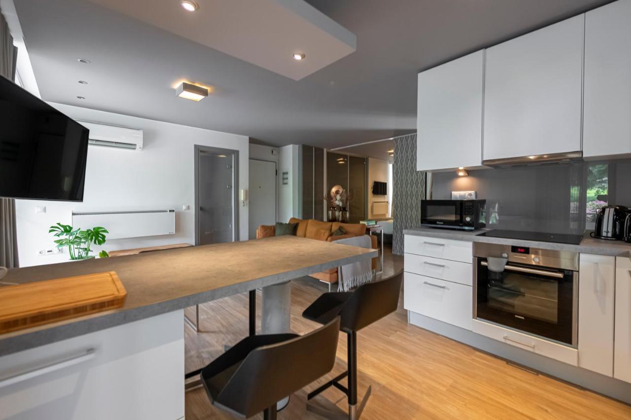 Phaedrus Living: Luxury Flat Vouliagmeni Apartamento Atenas Exterior foto